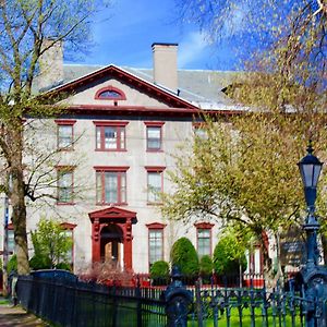 The Stockade Inn Schenectady Exterior photo