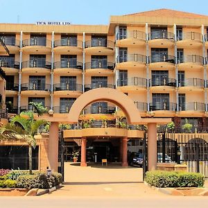 Tick Hotel Kampala Exterior photo