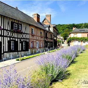 L'Atelier De Tess Bed & Breakfast Le Bec-Hellouin Exterior photo