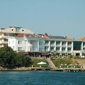 Kivrak Zade Hotel (Adults Only) Ayvalik Exterior photo