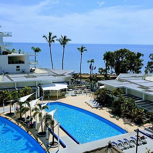 Pier Resort Urangan Exterior photo