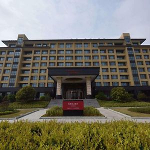 Ramada Wyndham Yingcheng Hotel Exterior photo