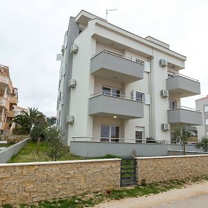 Apartments Adria Novalja Exterior photo