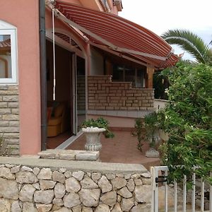 Apartment With 2 Bedrooms In Novalja, With Enclosed Garden And Wifi - Exterior photo