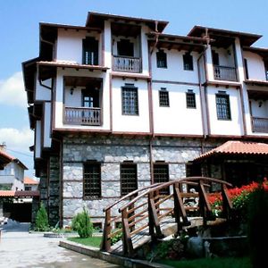 Enchevite Strannopriemnitsi Hotel Zlatograd Exterior photo