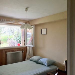 Chambre Avec Vue Sur Jardin Apartment Charnay-les-Macon Exterior photo