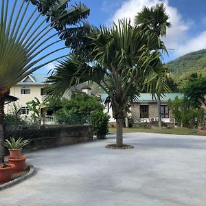 Flower Garden Self-Catering Apartments Beau Vallon  Exterior photo