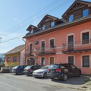 Penzion Mystery Hotel Vysne Ruzbachy Exterior photo