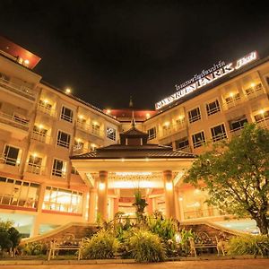 Kwan Ruen Park Hotel Nakhon Ratchasima Exterior photo