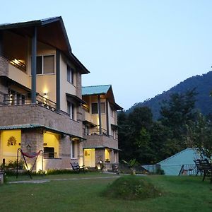 Araiya Palampur Hotel Exterior photo