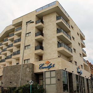 Emily'S Hotel Tiberias Exterior photo