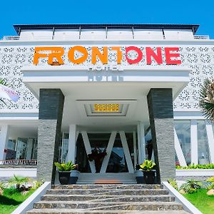 Front One Hotel Pamekasan Madura Exterior photo