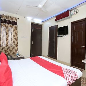 Oyo 11595 Hotel Roxy Jalandhar Exterior photo