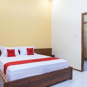 Reddoorz Near Baluran National Park Hotel Banyuwangi  Exterior photo