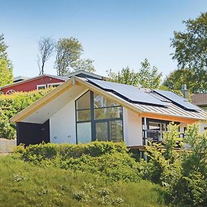 Stunning Home In Logstrup With Kitchen Hjarbaek Exterior photo