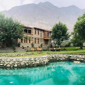 Riverdale Hotel Gilgit Exterior photo