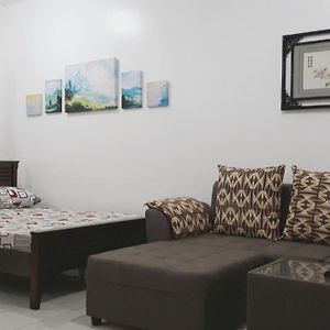 Ilia'S Cozy Abode Near Enchanted Kingdom & Nuvali Hotel Santa Rosa  Exterior photo