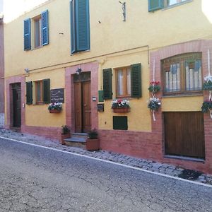 La Torre Di Morro Bed & Breakfast Camerino Exterior photo