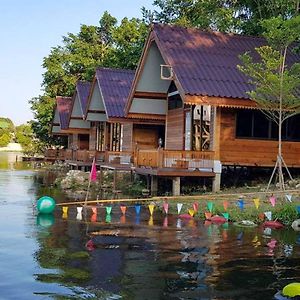 Pechpailin Resort Kanchanaburi Exterior photo