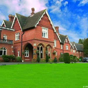 Audleys Wood Hotel Basingstoke Exterior photo