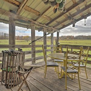 Vintage Farmhouse About 2 Half Mi To Mount Pleasant Ski Villa Cambridge Springs Exterior photo