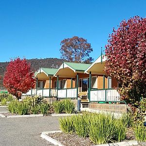 Canberra Carotel Motel Exterior photo