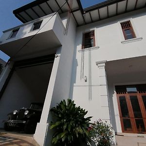 Weeraman'S Vila Villa Kadawatha Exterior photo