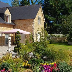 Les Centauris Bed & Breakfast Pleguien Exterior photo