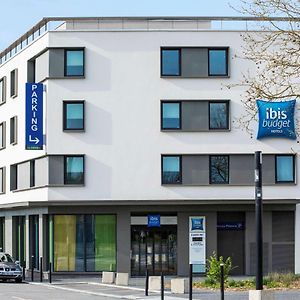 Ibis Budget Saint Quentin Yvelines - Velodrome Hotel Montigny-le-Bretonneux Exterior photo