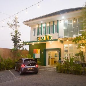 Reddoorz Plus Syariah Near Alun Alun Sampang Hotel Sampang  Exterior photo