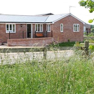 The Tractor Shed Villa Shaftesbury Exterior photo