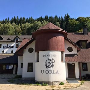 Penzion U Orla Hotel Petrikov Exterior photo