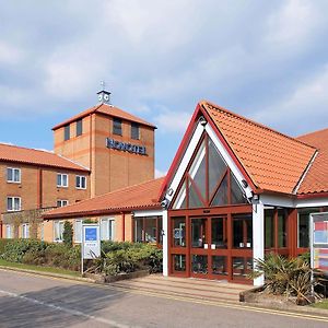 Novotel Stevenage Exterior photo