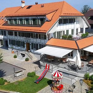 Gasthof Zum Schluessel Hotel Ueberstorf Exterior photo