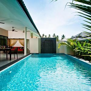 At Pool Villa Resort Chonburi Exterior photo